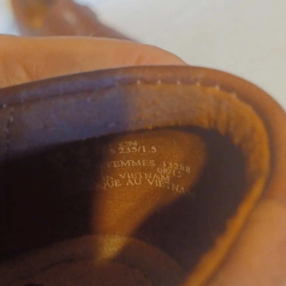 Clarks Women's Brown Leather Loafers Women's Size 7